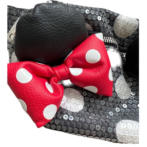 Disney Parks Loungefly Minnie Mouse Sequin Fanny Pack Belt Bag Polka Dot - Picture 2 of 8